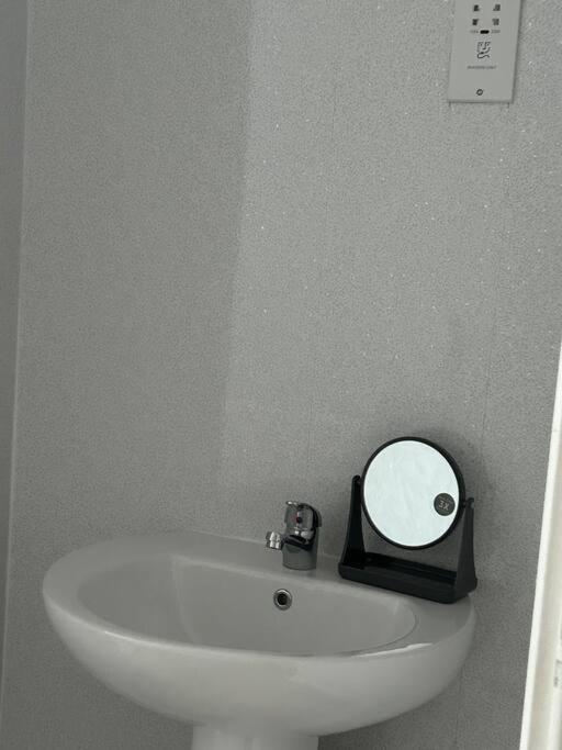 Two Bedroom Apartment Room 18 Stockton-on-Tees Dış mekan fotoğraf
